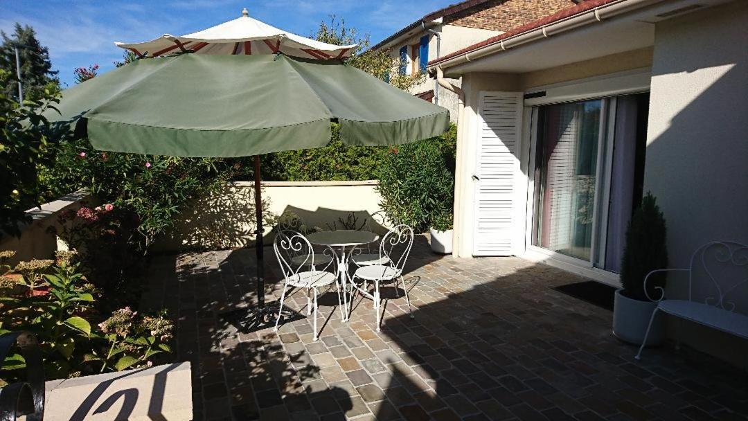 Bed and Breakfast Chez Maryna Longpont-sur-Orge Екстер'єр фото